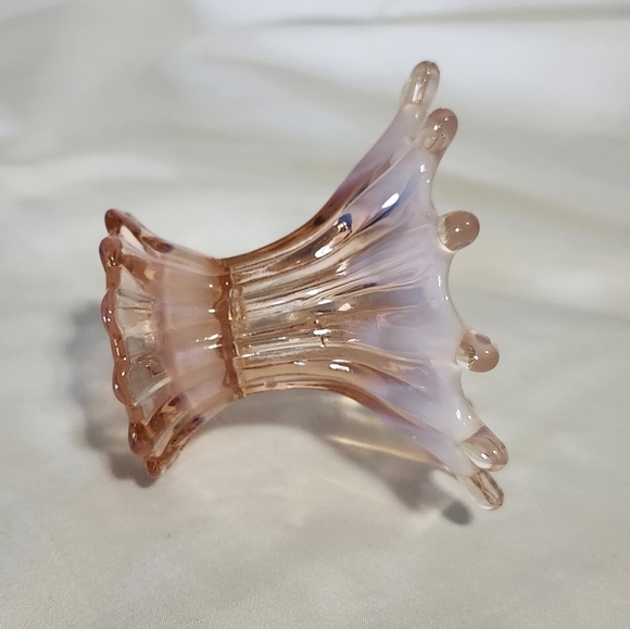 1940's Fostoria Heirloom Pink Opalescent Candle Holder - Picture 4 of 6